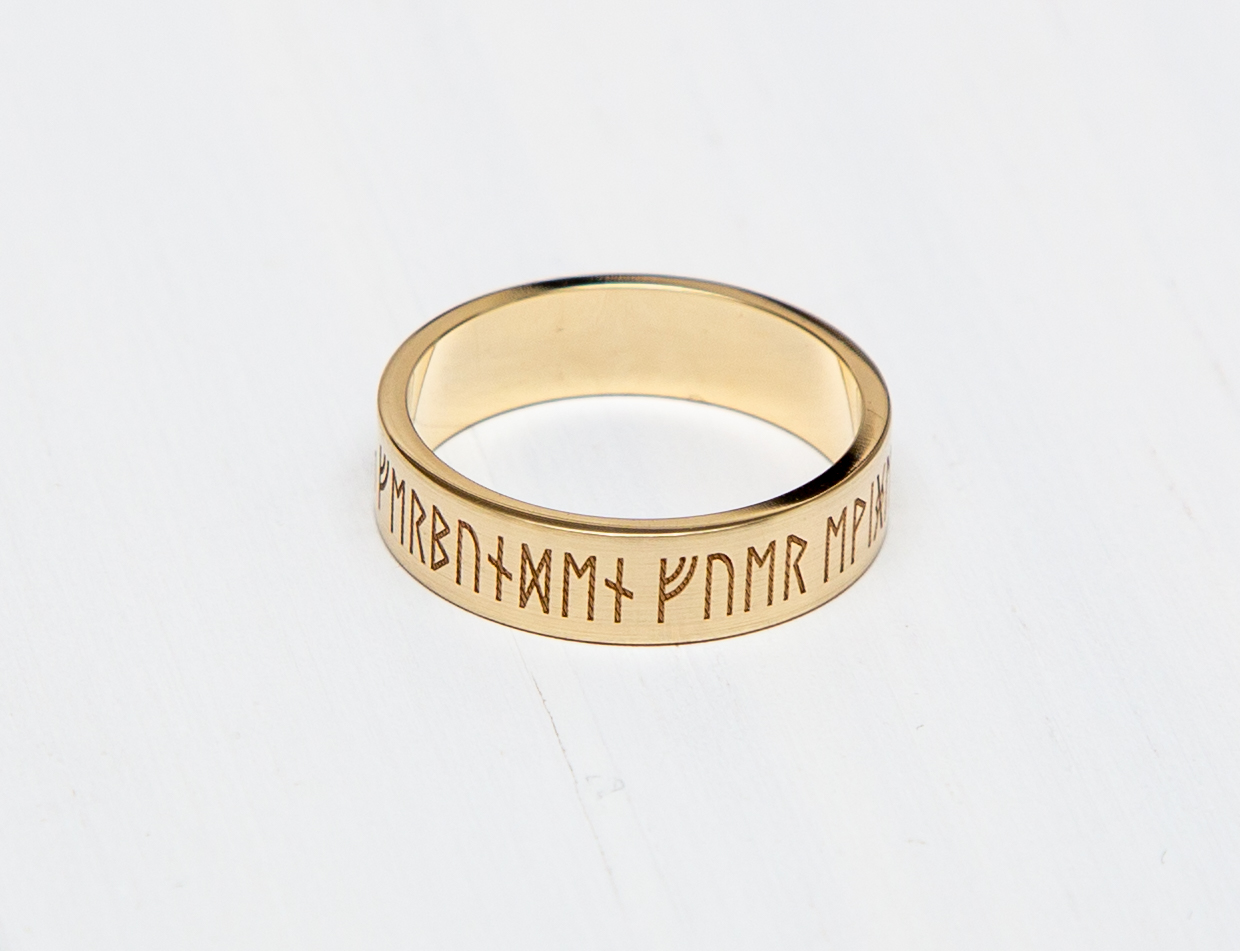 Matching Pinky Rings and Custom Engraved Name Ring – Aura Svelte